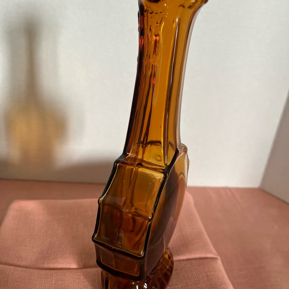 Imperial Banjo Amber Glass Vase - Picture 5 of 10